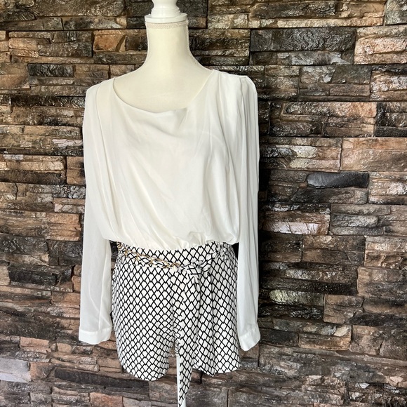 CALS ELEGAN ROMPER WHITE WITH BLACK AND GOLD - Picture 1 of 15